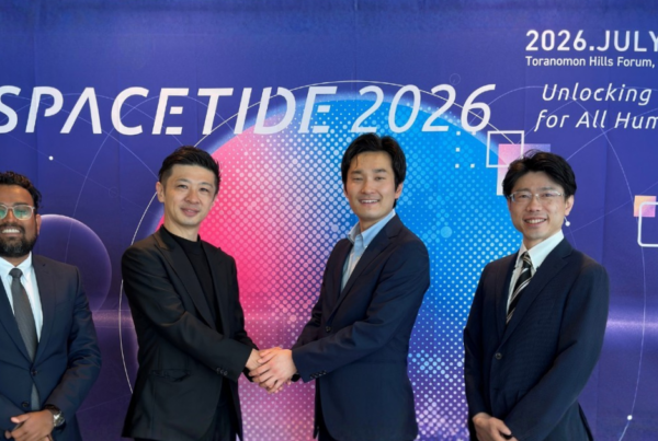 Transcelestial and Warpspace work on interoperability of their lasercommunications terminals. in this image their founders are seen shaking hands at Spacetide one of Asia's leading space conference